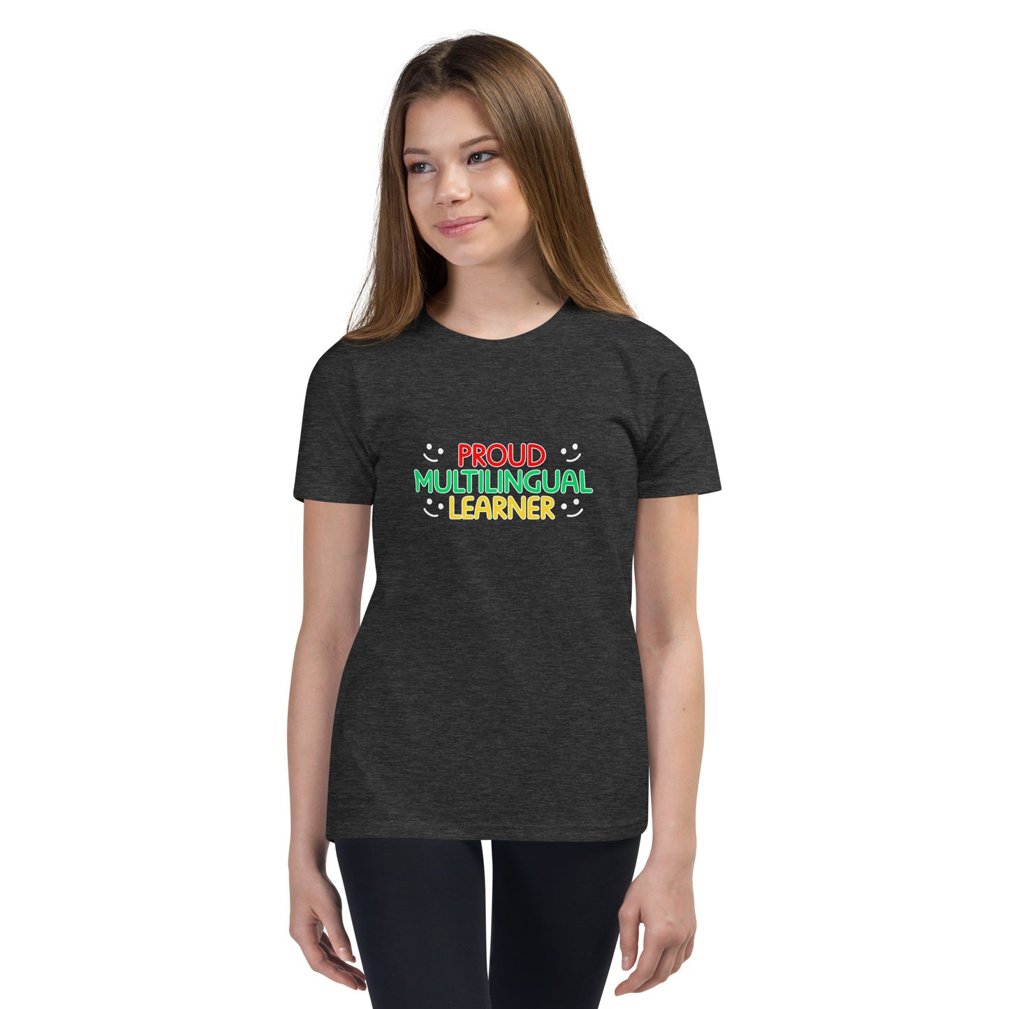 Camiseta de manga corta para jóvenes multilingües.